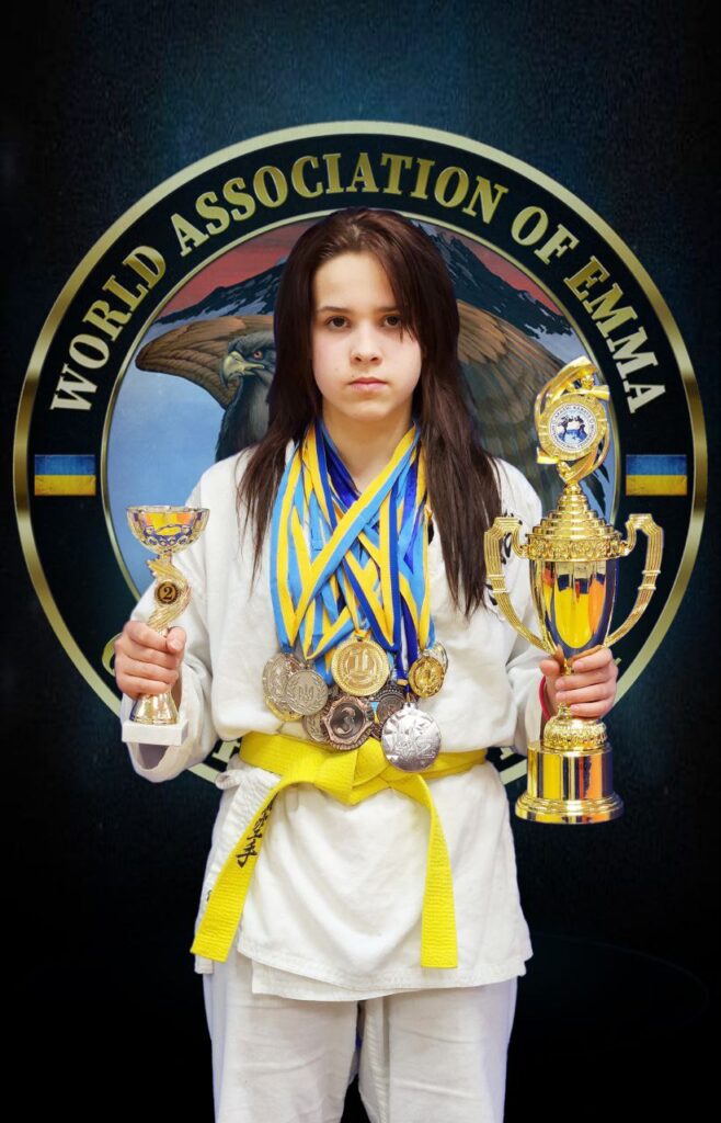 Огнева СофіяБагаторазовий чемпіон та призер Міжнародних турнірів з Араши-Карате
Призер турнірів з кікбоксингу у розділі К-1