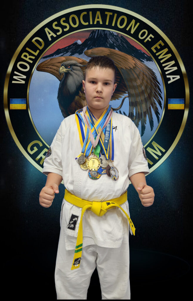 Щуров Ігор 
Багаторазовий чемпіон та призер Міжнародних турнірів з ЕММА та Араши-Карате