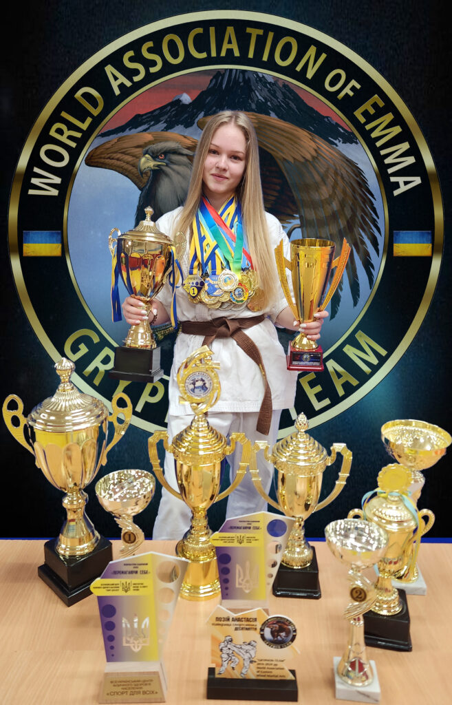 Позій Анастасія Багаторазовий чемпіон та призер Міжнародних турнірів з Араши-Карате
Багаторазовий переможець турнірів з кікбоксингу у розділі К-1
Кращий спортсмен ДЕСЯТИЛІТТЯ команди Грифон