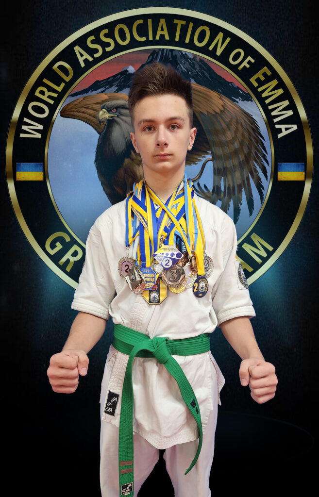 Паробець Микола 
Багаторазовий чемпіон та призер Міжнародних турнірів з ЕММА та Араши-Карате
Багаторазовий переможець турнірів з кікбоксингу у розділі К-1